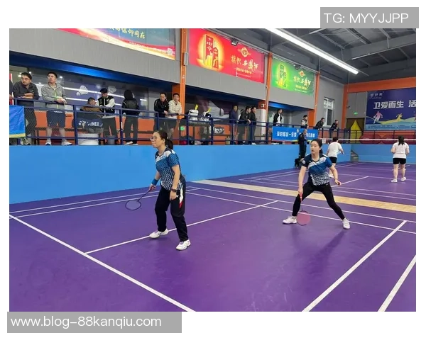 南京羽毛球队在羽毛球比赛中经验排名创新高展现实力与团队精神